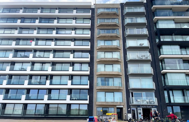 Couple Stay Near Beaches - Photo 16