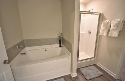 Stay in a brand new townhome in Winder! - Foto 23