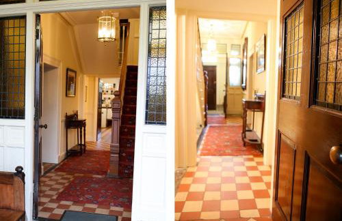 Ridge Hall - Photo 3