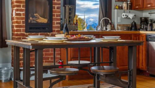 Beautiful Mountain Views in Iconic Building - Foto 5