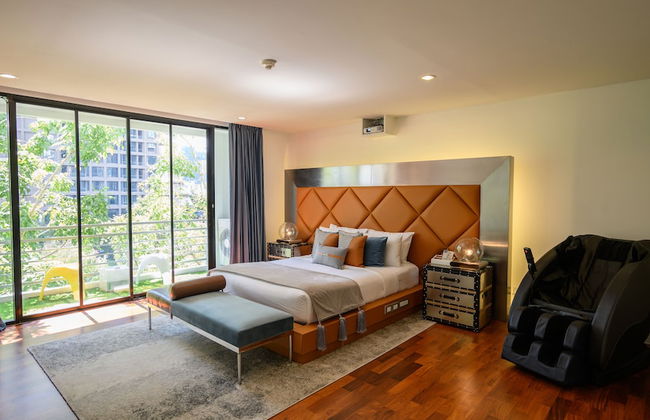 Benviar Tonson Residence - Photo 46