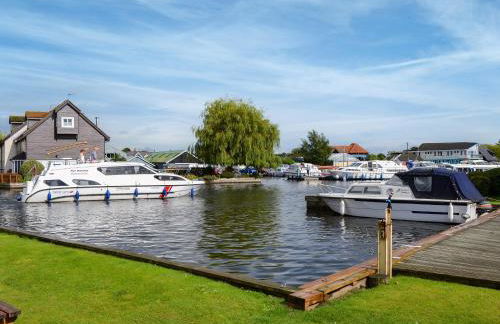 Nightingale - Photo 13