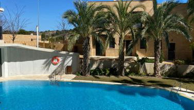 Beachfront Penthouse! - Photo 2