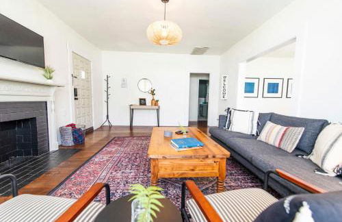 Newly Updated Cozy 1927 Uptown Tudor 4 min to Magnolia - Photo 18