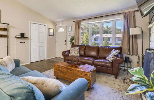 Experience Four Seasons in the Poconos - hot tub, lakeview - Foto 13