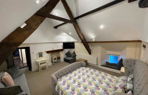 Large Historic Farmhouse in Rhondda Valley Perfect for Groups with Hot Tub - Foto 30