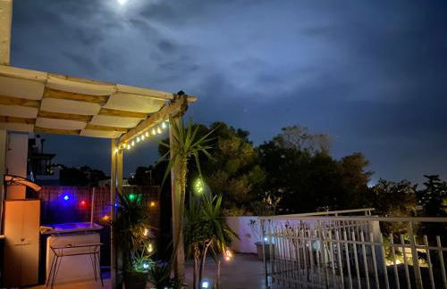 Waterfront Penthouse - Photo 7