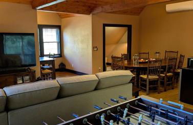 Spacious Mountain Retreat with Bonus Game Room Near Asheville, Barnardsville, NC - Foto 72