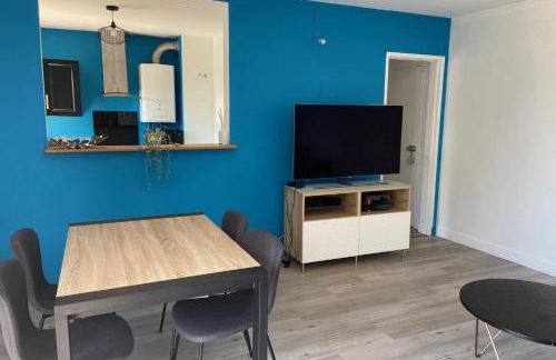 Spacious T3 with balcony - close to town center - Photo 4