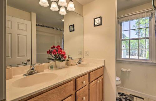 Cape Cod Home with Game Room - 3 Mi From Mayflower! - Foto 22