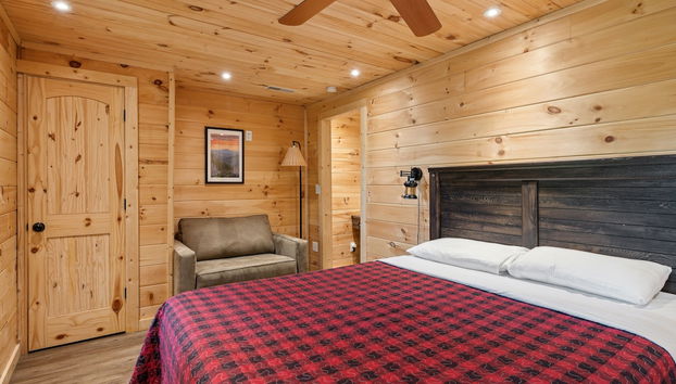 Blue Hawk Hideaway 3 Bedroom Cabin by RedAwning - Foto 4, Habitación