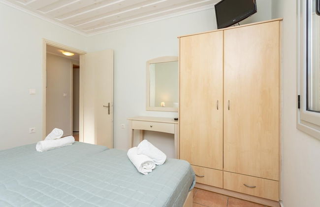 Antigoni Beach House Large Private Pool Walk to Beach Sea Views A C Wifi Car Not Required - 1012 - Foto 61