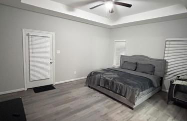 Stunning 3BR Home Near Downtown Houston - Sleeps 8 - Foto 64