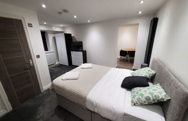 The Ashcroft Apartments - Photo 9