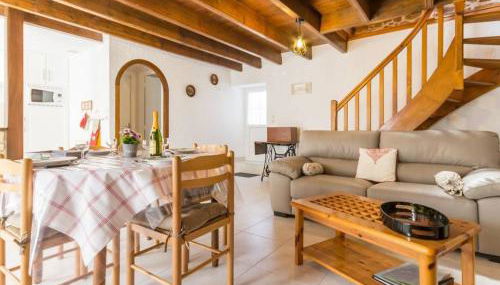 Maison rénovée typique, calme, proche mer, 2 cours fermées, cheminée et équipements pour enfants. - FR-1-306-836 - Foto 4