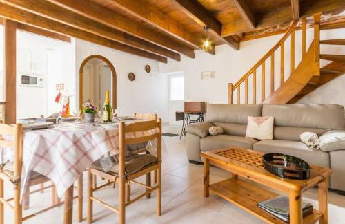 Maison rénovée typique, calme, proche mer, 2 cours fermées, cheminée et équipements pour enfants. - FR-1-306-836 - Foto 4