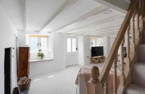 4-Bed Cottage - Pets with Garden & Wood Burner - Foto 10