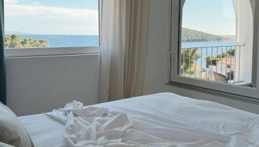 Sol MELBA Boutique Studios - Maslinica - Foto 1