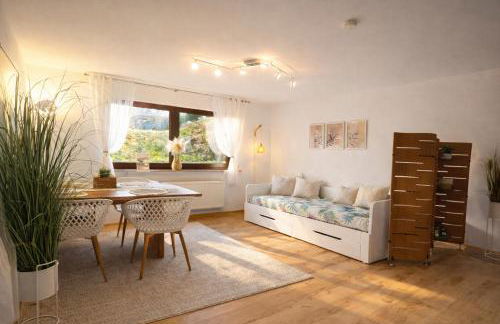 Wohnung IDA ruhig, modern mit Parkplatz bei RW und VS - Foto 1