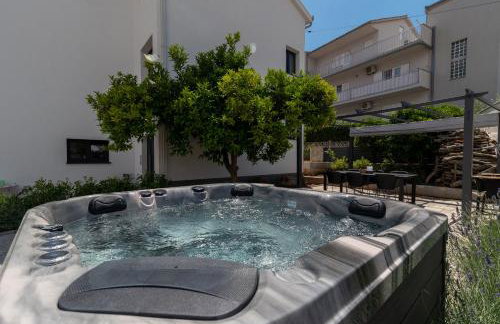 Maca Apartments & Suites with Heated pool near beach 50m - Foto 13