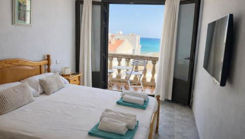 Peaceful Beach House in Son Serra de Marina, terrace, 3 min walk to sea - Photo 3