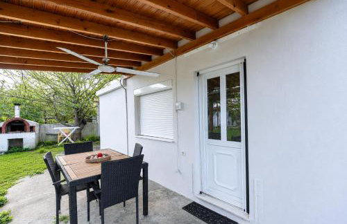 SOFIAS APARTMENTS in LESVOS - Photo 2
