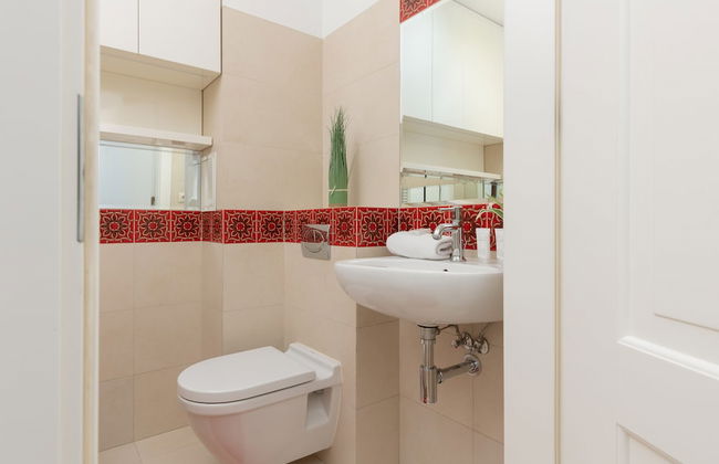 Bałuckiego Apartment Warsaw by Renters - Photo 20