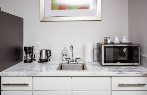 Comfy Studio with Cali King Size Mattress - Foto 19