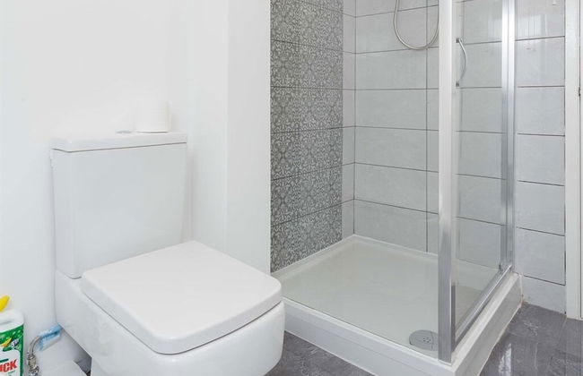 Live in Leeds Grange Apartments - Photo 10