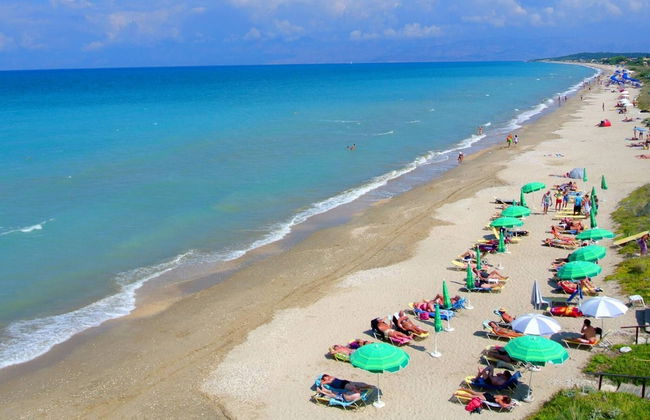 Cute Yellow Handmade House With Garden - Foto 71