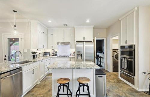 Vista Valley Vacay 5-BD w Pool & Cinema - Foto 12