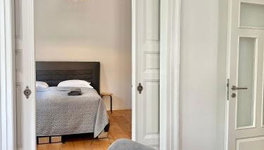 Modernes City-Apartment mit Blick in den Park und 2 Bäder H9 - Photo 3