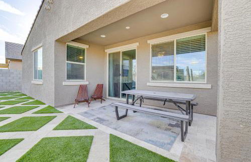 Outdoor Oasis with Pool and Spa Goodyear Getaway - Foto 23