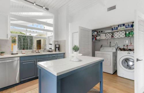 Oakland Oasis 4BDHeated PoolSpa5min to beach - Photo 15