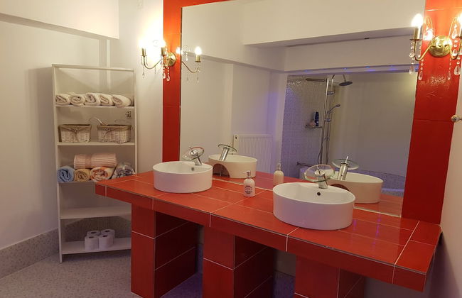 The golden brown luxury guesthouse - Foto 20