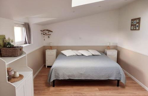 La petite maison dans la prairie - Photo 1