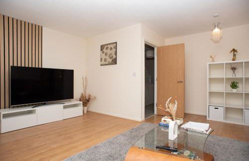 Cosy townhouse, new build, 5 bedrooms, Sleeps 8, Free Parking - Foto 22