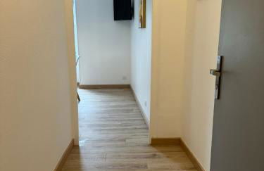 Studio 2ème étage - Centre-ville - Local vélos disponible - Foto 2