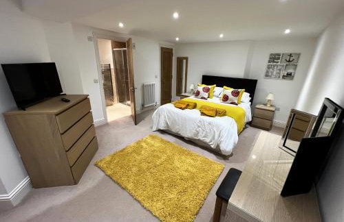 2 Shanklin Manor - Ground Floor apartment overlooking Park in Shanklin Old Village - Photo 30