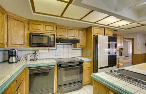 Spacious California Oasis Patio, Fireplace and Pool - Foto 8