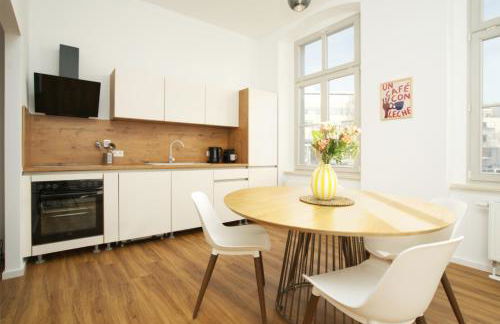 Halle Suites by FullHouse - free parking & WiFi - Foto 44