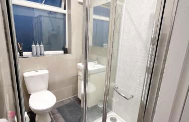 Comfortable 2 bedroom, 1 bathroom, West London flat - Foto 10