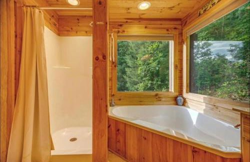 4 Bed 4 Bath Vacation home in Sylva - Foto 12