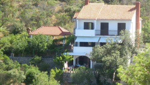 Seafront rural big house at Solta Croacia island - Photo 2