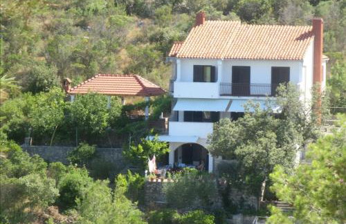 Seafront rural big house at Solta Croacia island - Photo 2