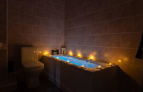 Luxury City Mills with Jacuzzi Bath in Bradford - Foto 4