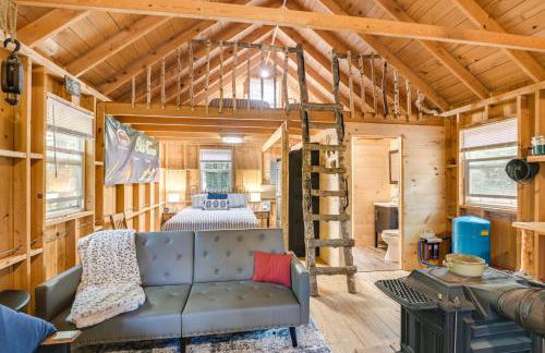 Riverfront Greenbush Studio with Porch and Views! - Foto 10