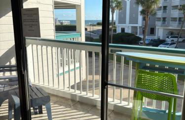 Seawall Breeze One bedroom Condo in Galveston - Photo 22