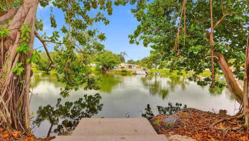 Lakefront Villa with Heated Pool Kayaks and Outdoor Fun - Foto 5