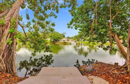 Lakefront Villa with Heated Pool Kayaks and Outdoor Fun - Foto 5